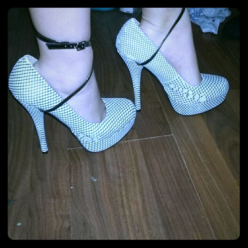 Strappy 5in. Heel